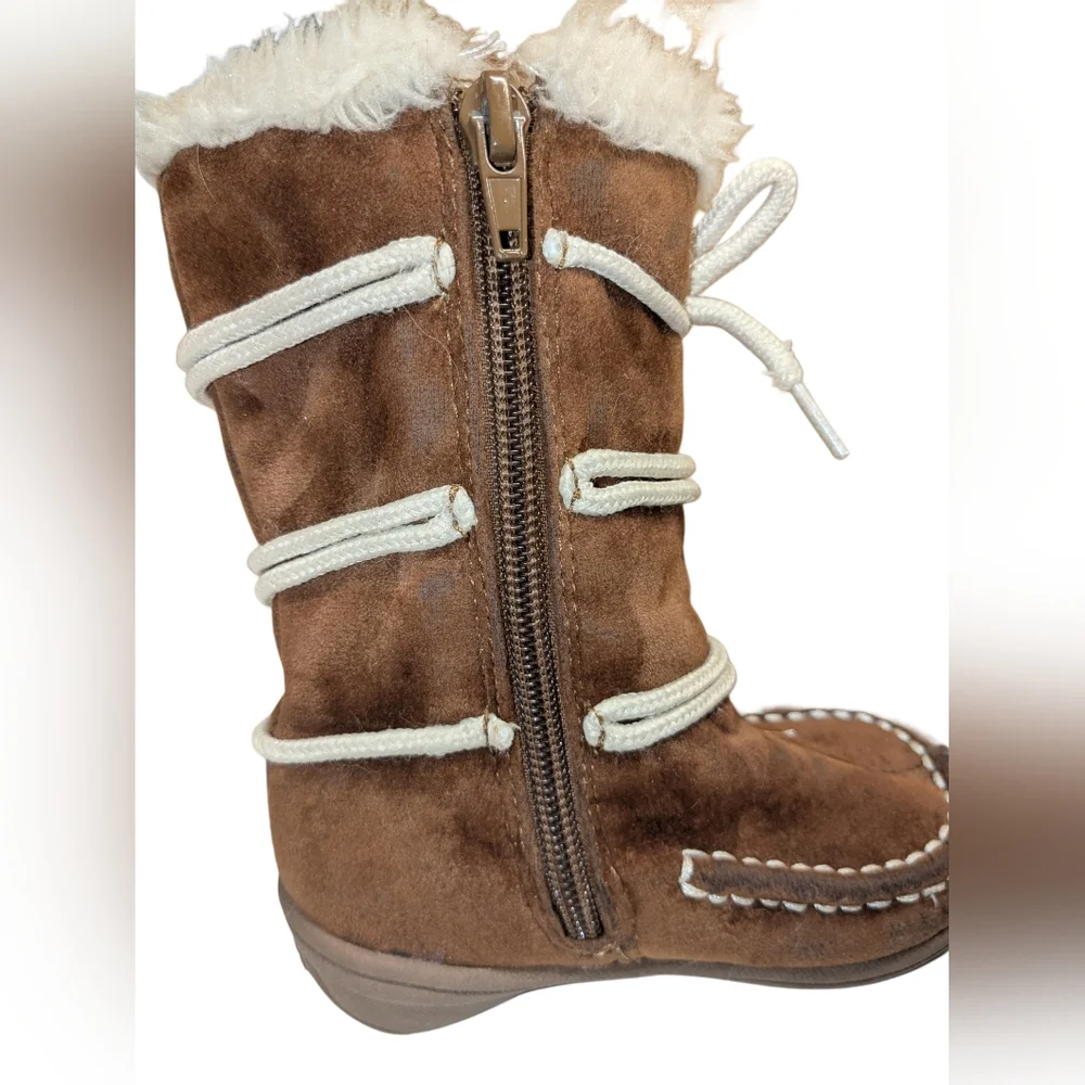 Carter's Mocassin Style Boots